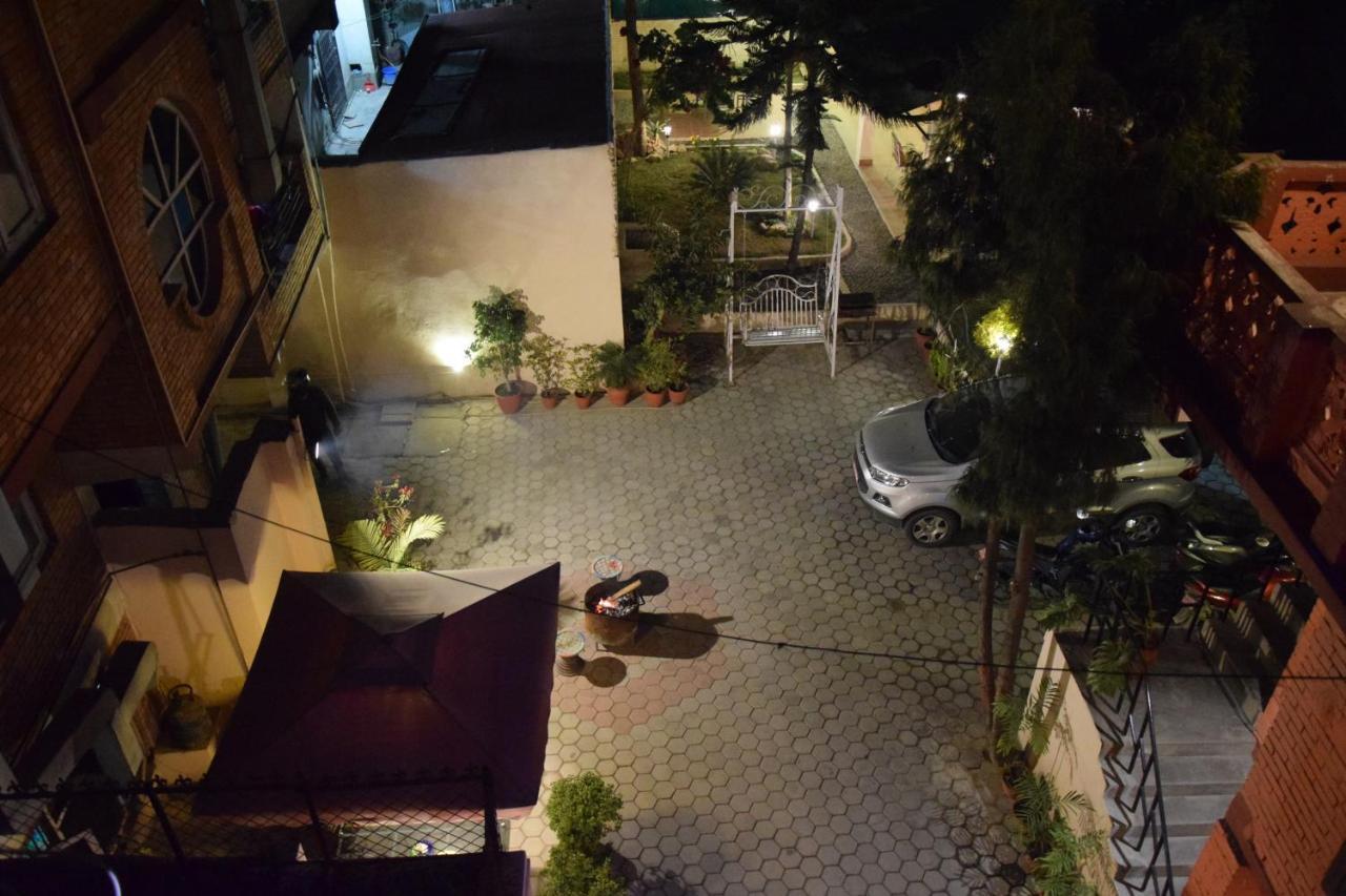 Hotel Siraaj Lalitpur Exterior foto
